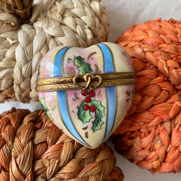Limoges Jewelry - Heart Peint Main Limoge Box France